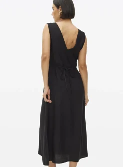 Black Sleeveless Tea Dress 8