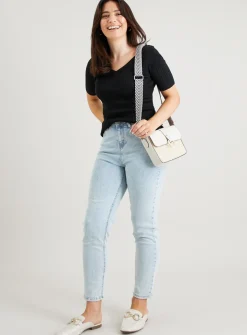 Black V-Neck & Back Ribbed T-shirt 24