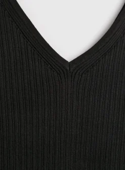 Black V-Neck & Back Ribbed T-shirt 24