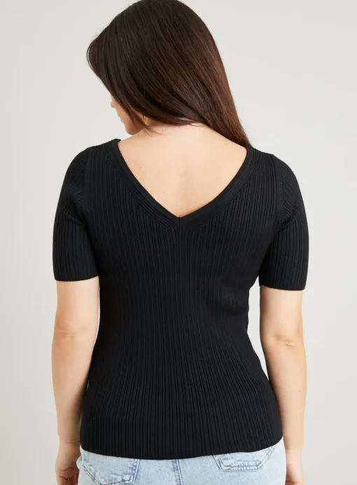 Black V-Neck & Back Ribbed T-shirt 24