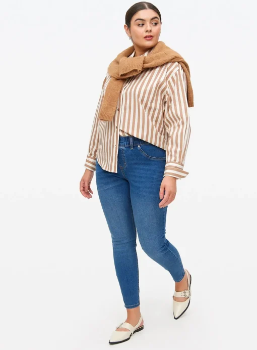 Blue Wash Mid Rise Denim Jeggings 24