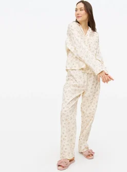 Cream Floral Print Traditional Woven Pyjamas 18