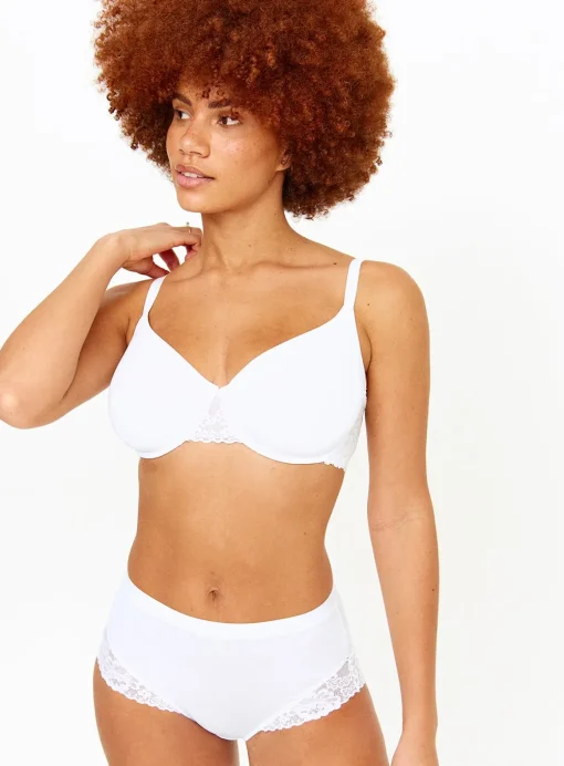 DD+ White Dual Moulded Lace Padded Bra 34DD