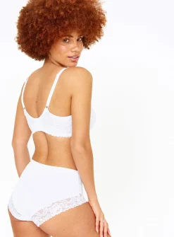 DD+ White Dual Moulded Lace Padded Bra 34DD