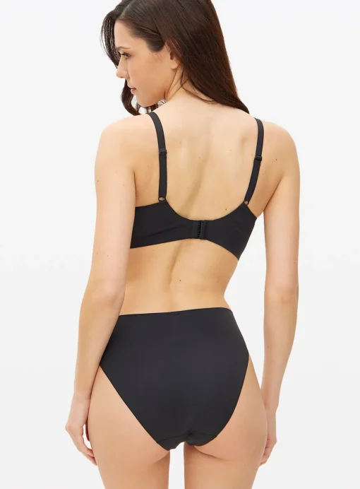 Flexform™ Black High Apex Bonded Plunge Bra XL