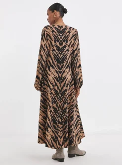 JD WILLIAMS Textured Jersey Seam Front Maxi Dress 12