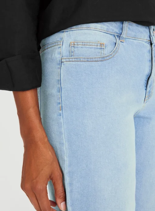 Light Wash Denim Low Rise Boyfriend Jeans 22L