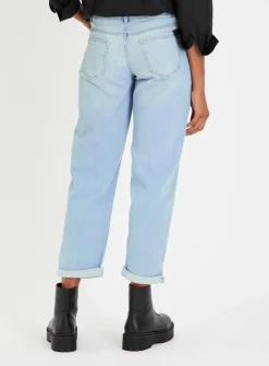 Light Wash Denim Low Rise Boyfriend Jeans 22L