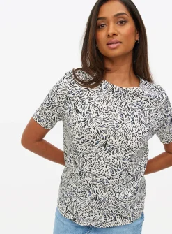 Mono Zebra Printed Regular Fit T-Shirt 8