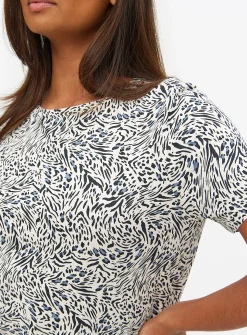 Mono Zebra Printed Regular Fit T-Shirt 8