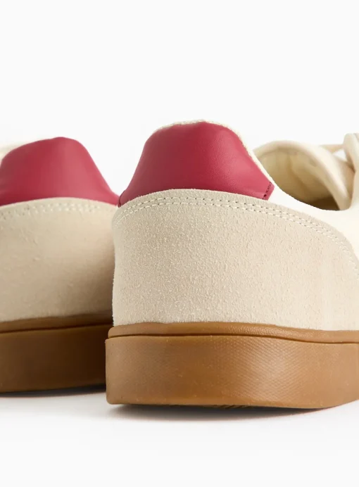 Neutral & Red Retro Low Trainers 10