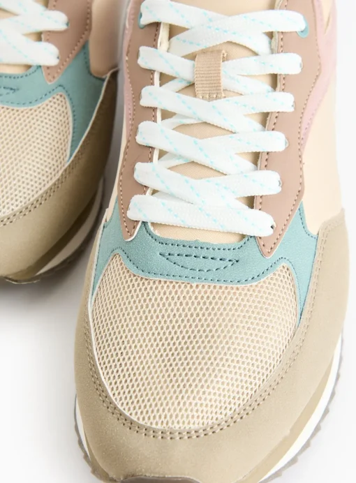 Pastel Retro Jogger Trainers 7