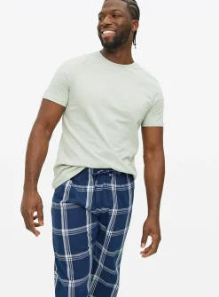 Sea Foam T-Shirt & Check Pyjama Set XXL
