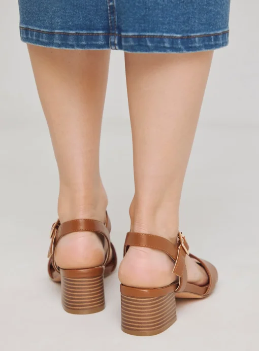 SIMPLY BE Classic Low Block Heel Barley There Sandal In Wide Fit Tan 6