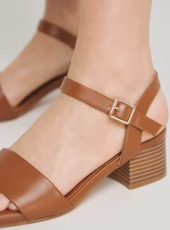 SIMPLY BE Classic Low Block Heel Barley There Sandal In Wide Fit Tan 6