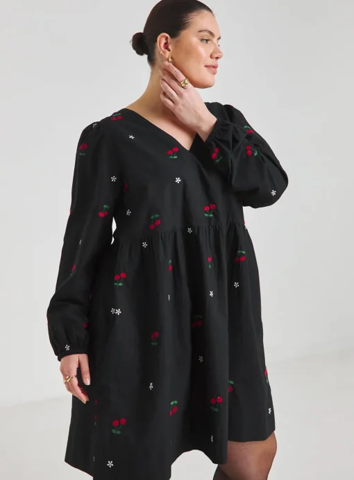 SIMPLY BE Embroidered Cherry Skater Dress 18