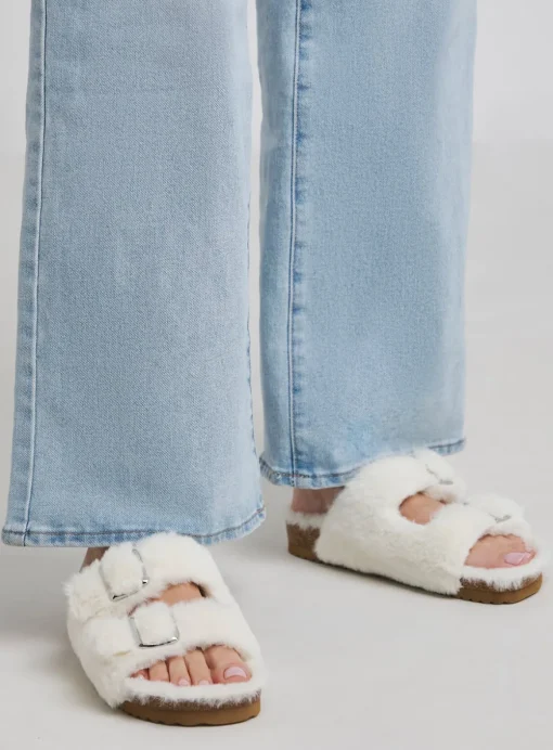 SIMPLY BE Fluffy Two Strap Buckle Footbed Slipper In WIde Fit Natural 8