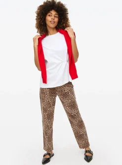 White Twist Knot T-Shirt 16